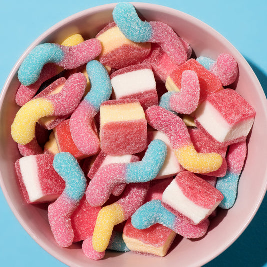 Dulces de gomita en un plato